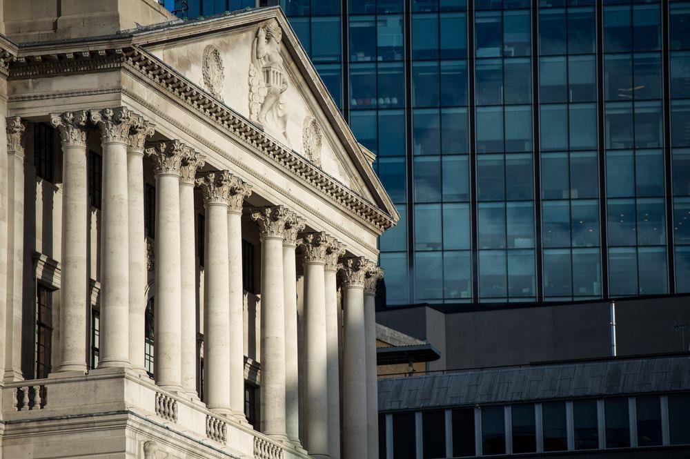 Banking & Finance